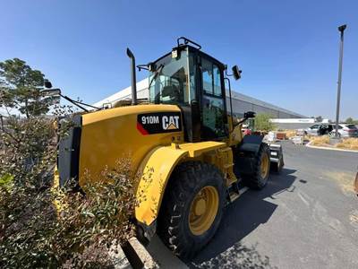 Caterpillar 910M Wheel Loader