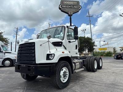 Freightliner 108SD Cab & Chassis Truck - Cummins, 330HP