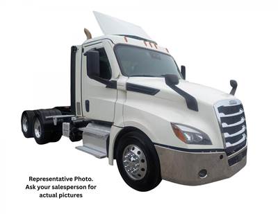 Freightliner Cascadia 126 Day Cab Truck - Detroit 455HP