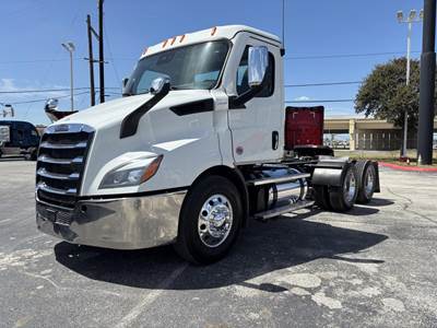 Freightliner CASCADIA Day Cab Truck - Detroit 470HP