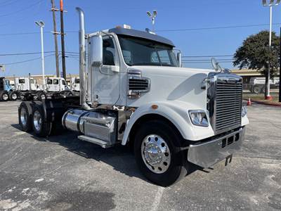 Freightliner Coronado 122 SD Day Cab Truck - Detroit 505HP
