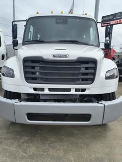 Freightliner M2106 Day Cab Truck - Cummins 330HP