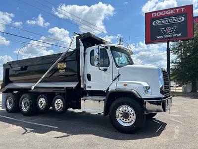 Freightliner 108SD Dump Truck - Cummins 370HP