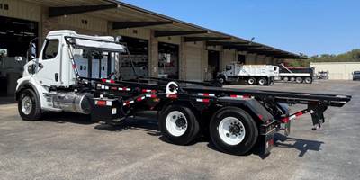 Western Star 47X Roll Off Truck - Detroit, 450HP