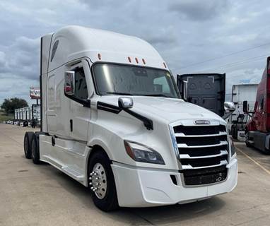 Freightliner Cascadia 126 Sleeper Semi Truck - Detroit 455HP