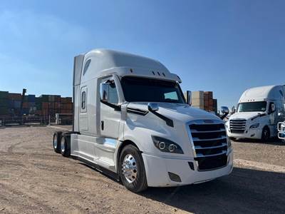 Freightliner Cascadia 126 Sleeper Semi Truck - Detroit 505HP