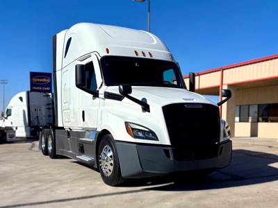 Frt CA126SLP Sleeper Semi Truck - Detroit