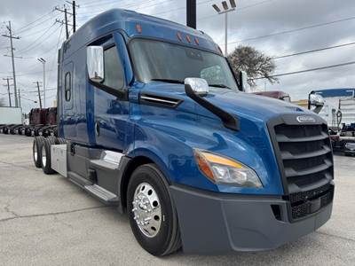 Freightliner CASCADIA 126 Sleeper Semi Truck - Detroit 455HP