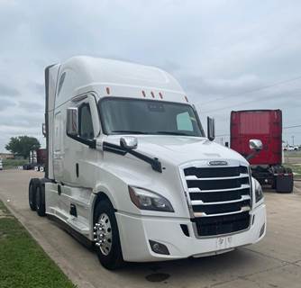 Freightliner Cascadia 126 Sleeper Semi Truck - Detroit 505HP