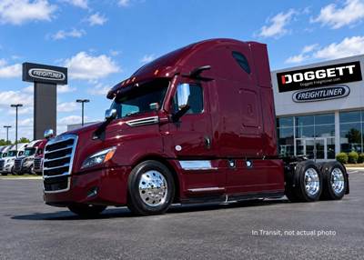 Freightliner CASCADIA 126 Sleeper Semi Truck - Detroit 425HP