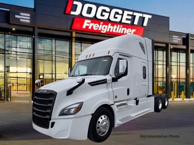 Freightliner PT126SLP Sleeper Semi Truck - Detroit 455HP