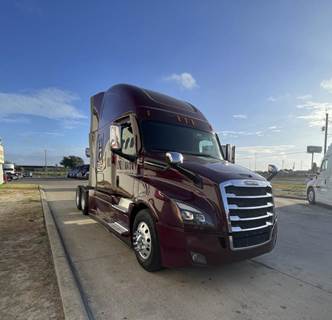 Freightliner PT126SLP Sleeper Semi Truck - Cummins 450HP