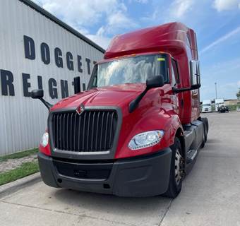 International LT625 Sleeper Semi Truck - Cummins