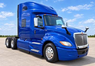 International LT625 Sleeper Semi Truck - Cummins 450HP
