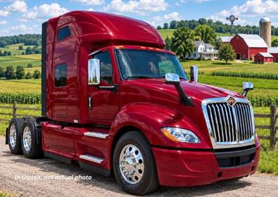 International LT625 Sleeper Semi Truck - Cummins 400HP