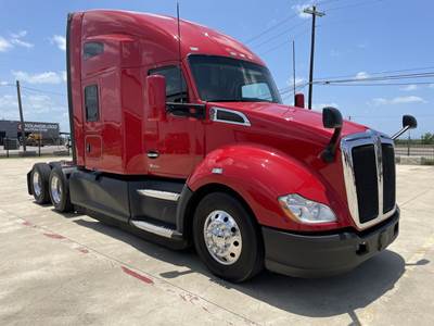 Kenworth T680 Sleeper Semi Truck - Cummins