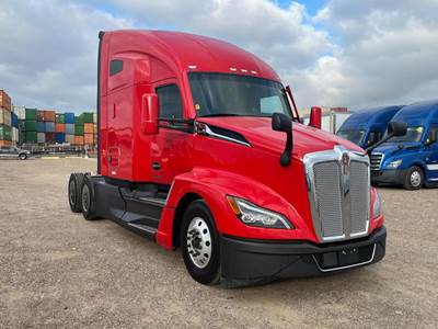 Kenworth T680 Sleeper Semi Truck - Cummins 450HP