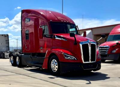 Kenworth T680 Sleeper Semi Truck - Cummins