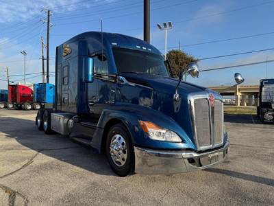 Kenworth T680 Sleeper Semi Truck - Cummins 455HP