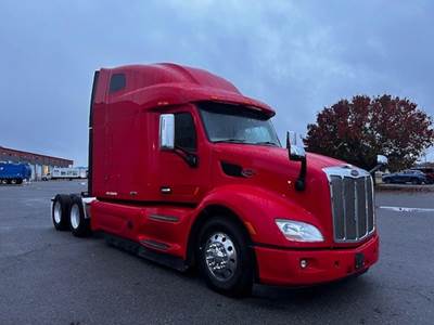 Peterbilt 579 Sleeper Semi Truck - Paccar 455HP