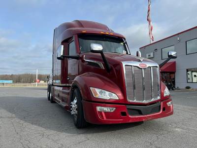 Peterbilt 579 Sleeper Semi Truck - Paccar 455HP