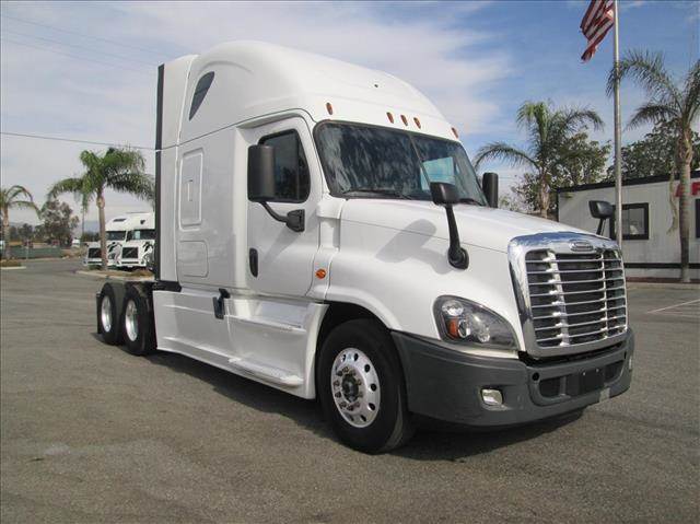 2016 Freightliner Cascadia Evolution Sleeper Semi Truck - Detroit DD15