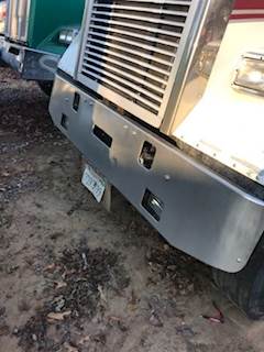 Freightliner FLD120 Classic Front Bumper for a 2007 Freightliner Classic 120