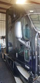 Kenworth T700 Right Door