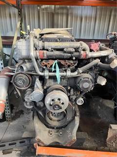 Detroit DD13 Engine - 525 HP