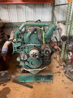 Volvo D13 Engine - 425 HP