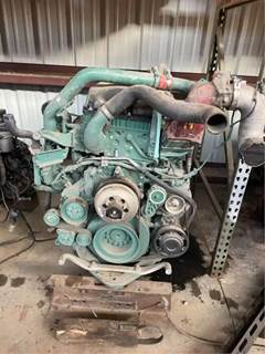 Volvo D13 Engine - 405 HP