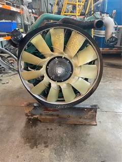 Volvo D13 Engine - 455 HP