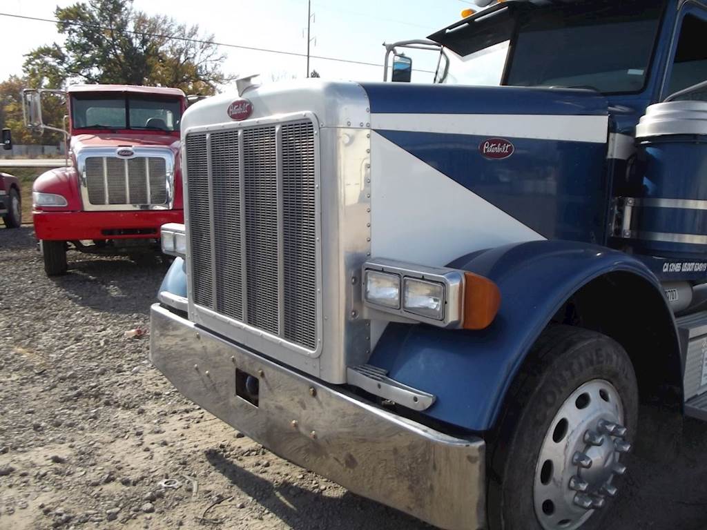 2007 Peterbilt 379 Hood For Sale Alma, AR ATC81