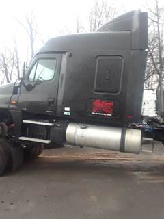 Freightliner Cascadia 125 Salvage Truck