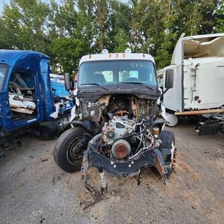 Freightliner Cascadia 125 Salvage Truck
