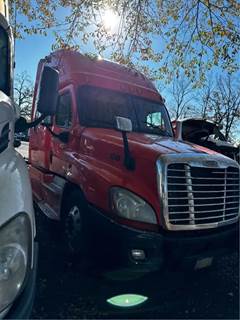 Freightliner Cascadia 125 Salvage Truck