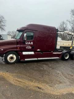 Freightliner Cascadia 125 Salvage Truck