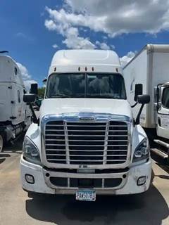 Freightliner Cascadia 125 Salvage Truck