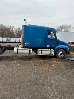 Freightliner Century Class 120 Salvage Truck