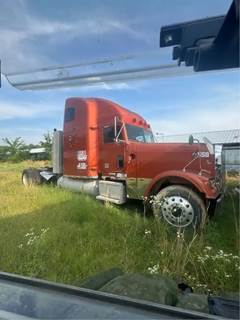 Freightliner Classic XL Salvage Truck