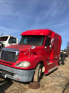 Freightliner Columbia 120 Salvage Truck