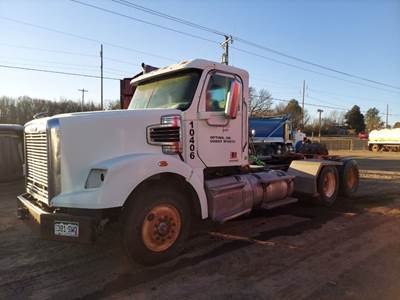 Freightliner Coronado 122 Salvage Truck