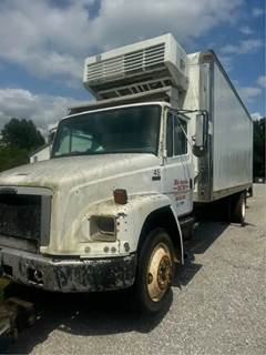 Freightliner FL70 Salvage Truck