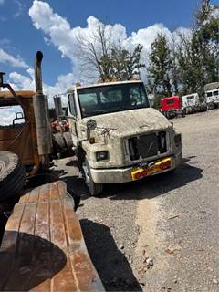 Freightliner FL70 Salvage Truck
