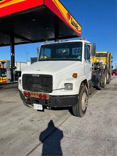 Freightliner FL80 Salvage Truck