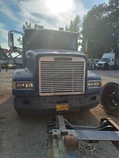 Freightliner FLD112 Salvage Truck