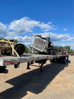 Freightliner FLD120 Salvage Truck