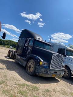 Freightliner FLD120 Salvage Truck