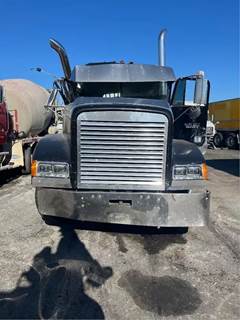 Freightliner FLD120 Salvage Truck