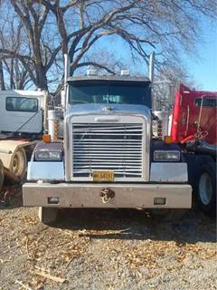 Freightliner FLD120SD Salvage Truck